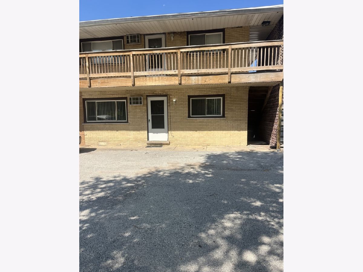  For Rent Hickory Hills Illinois, 8817 Roberts