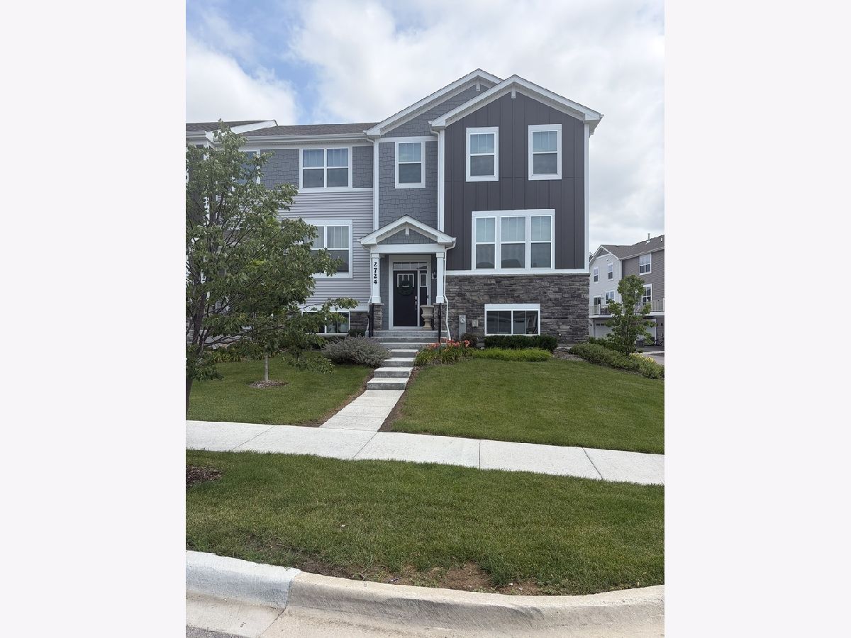  For Rent Mundelein Illinois, 2724 Fieldcrest