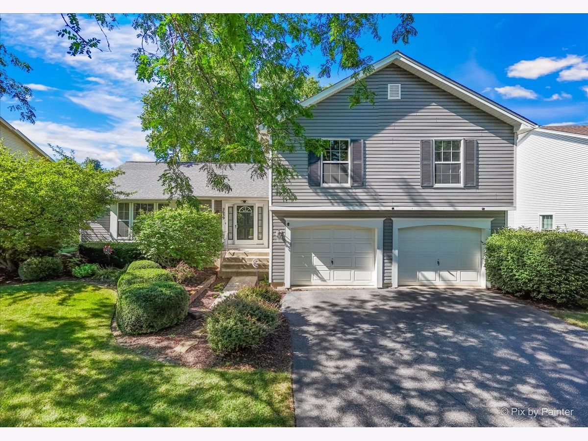 Homes & Townhomes For Sale Randall Square Geneva Illinois, 2639 Berkshire Drive