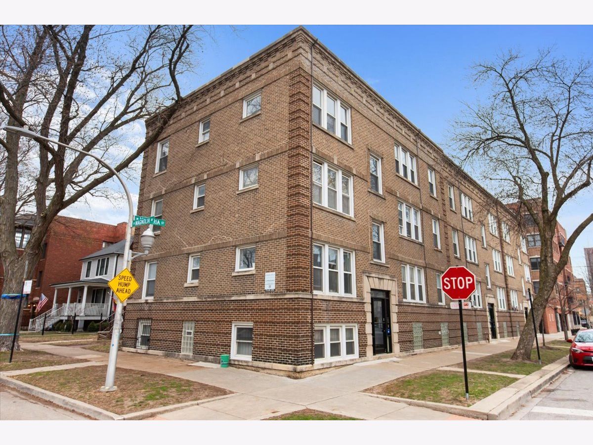  Rented Chicago Illinois, 1222 Victoria
