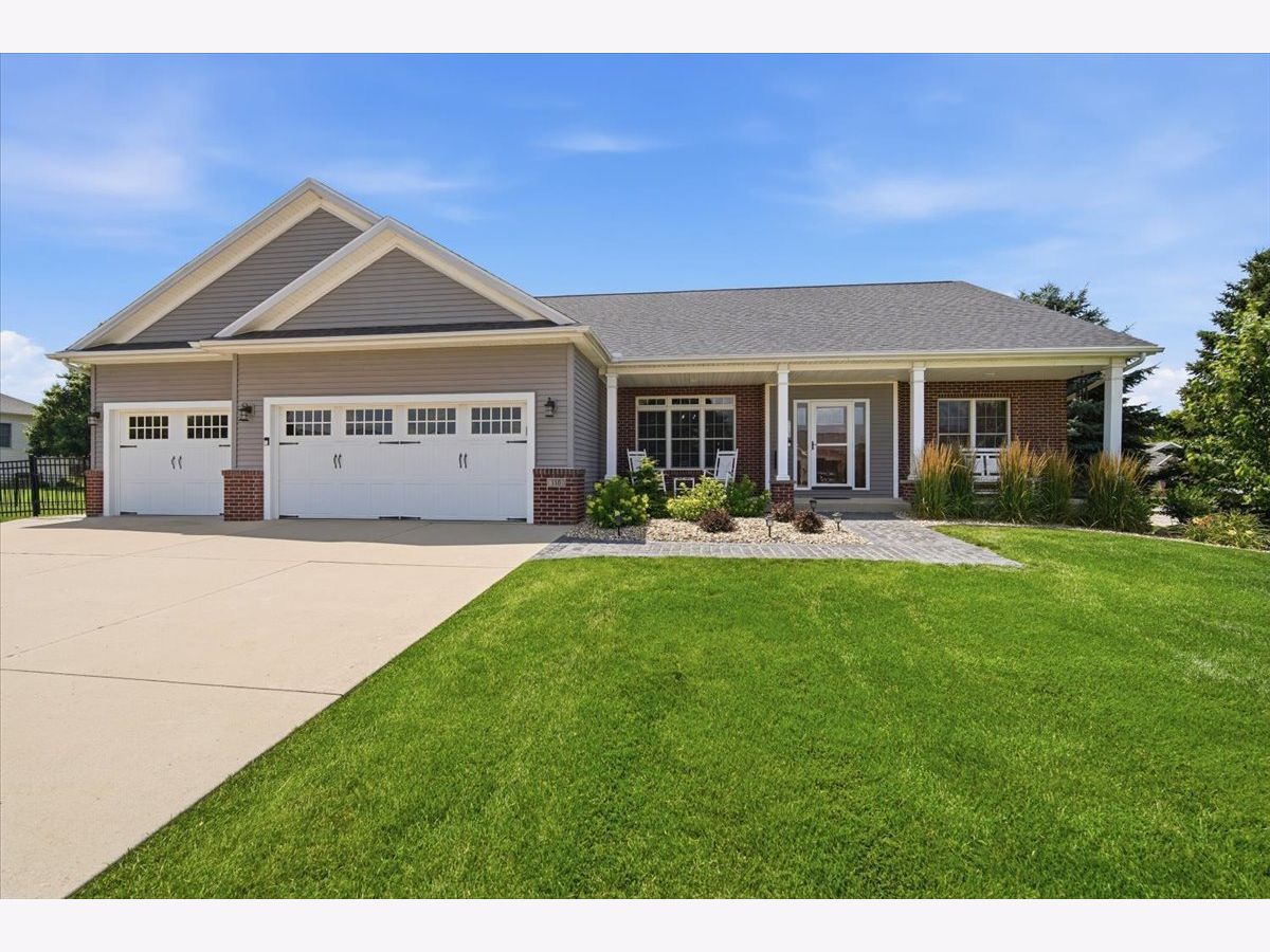  For Sale Hudson Illinois, 110 Whitetail Lane