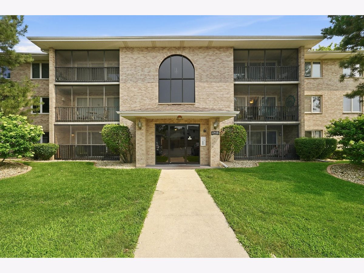  For Sale Crestwood Illinois, 4910 134th Court