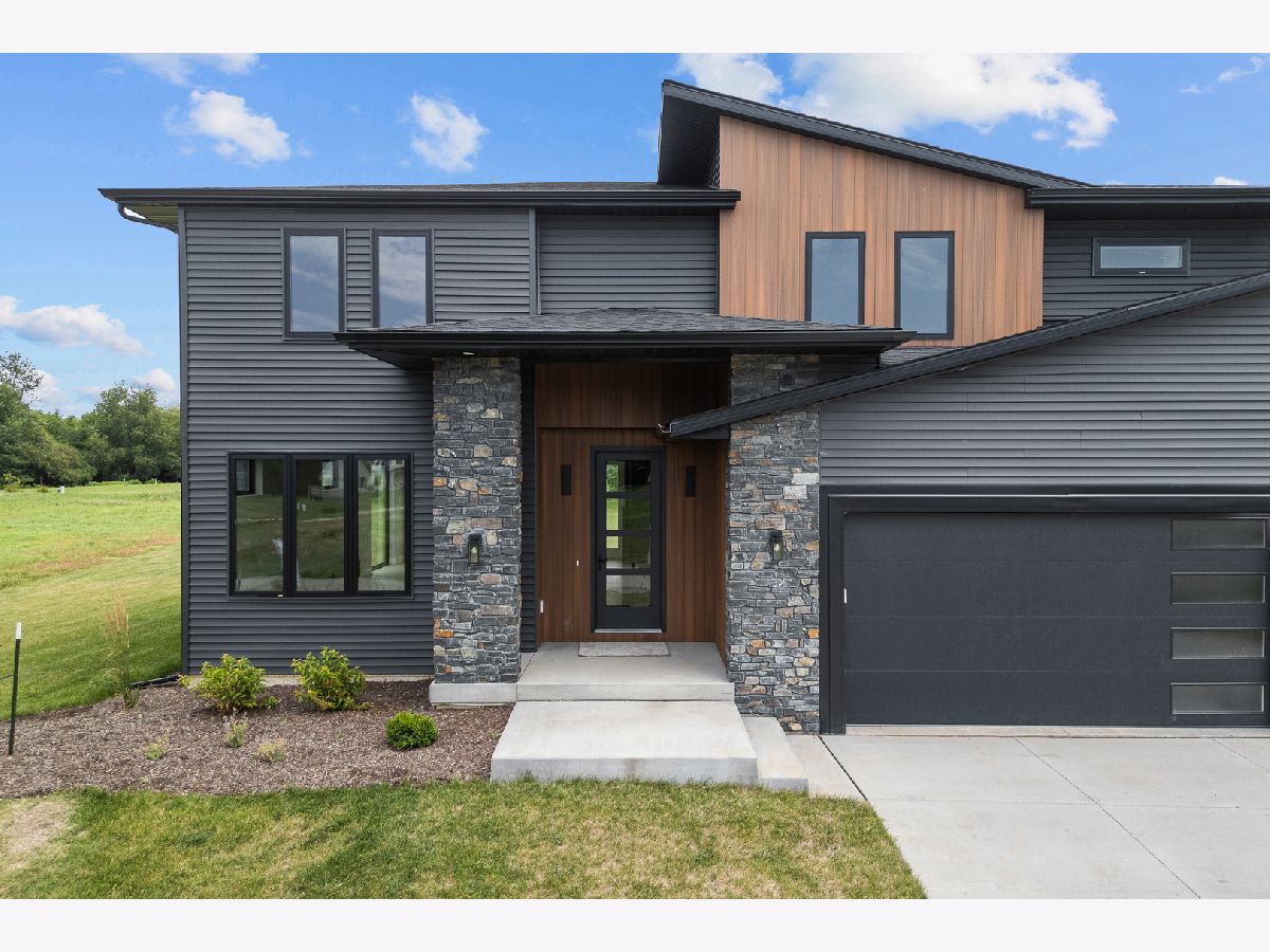  For Sale Riverdale Iowa, 383 Madison Drive