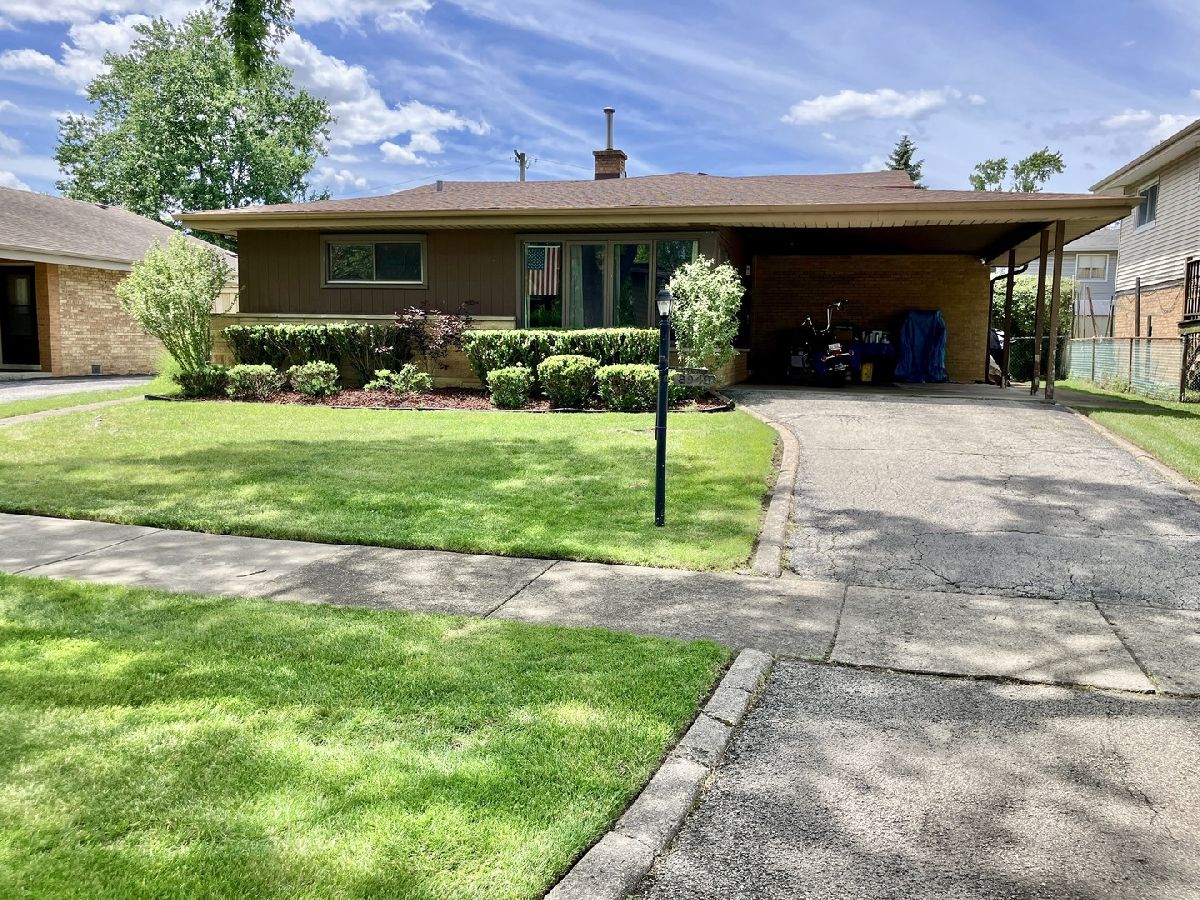  For Sale Morton Grove Illinois, 8948 Nashville Avenue