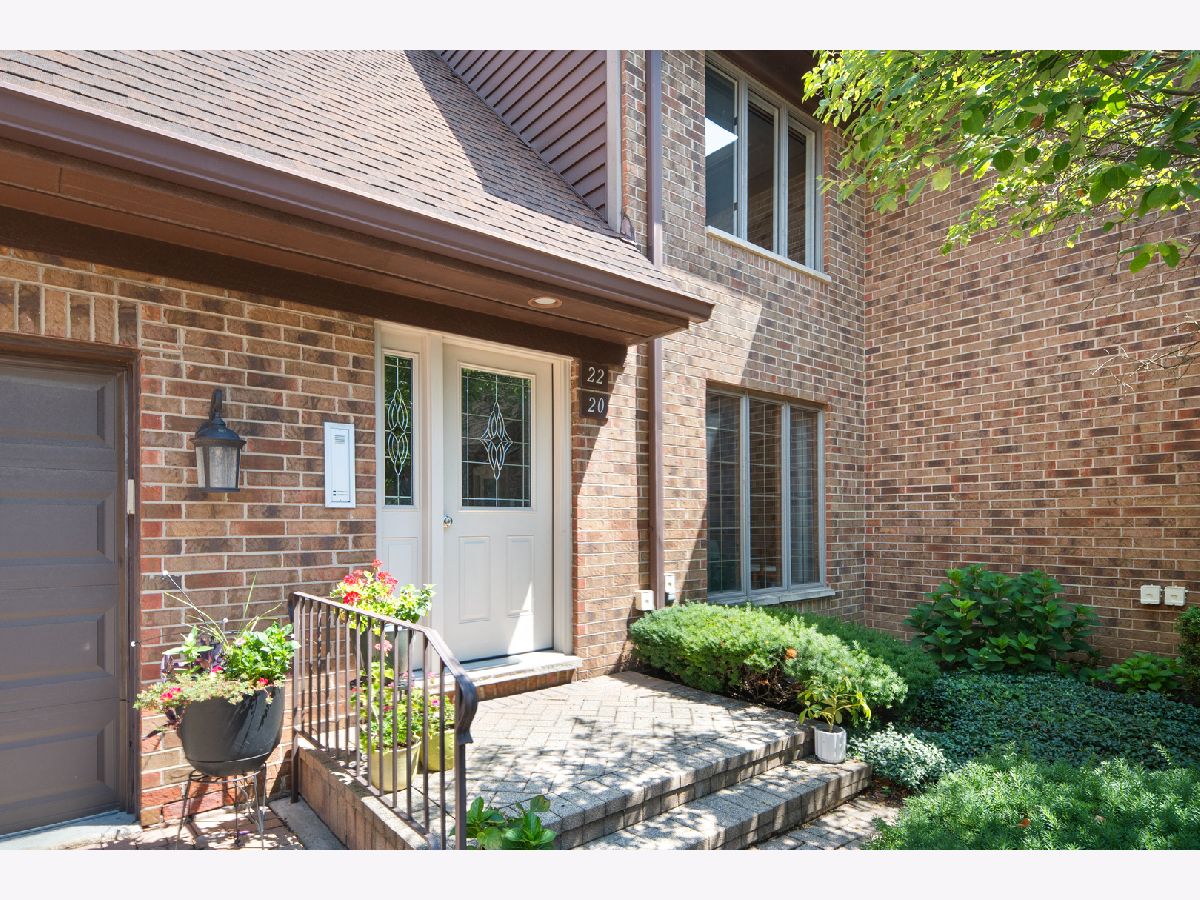 For Sale Westchester Illinois, 22 Kings Court