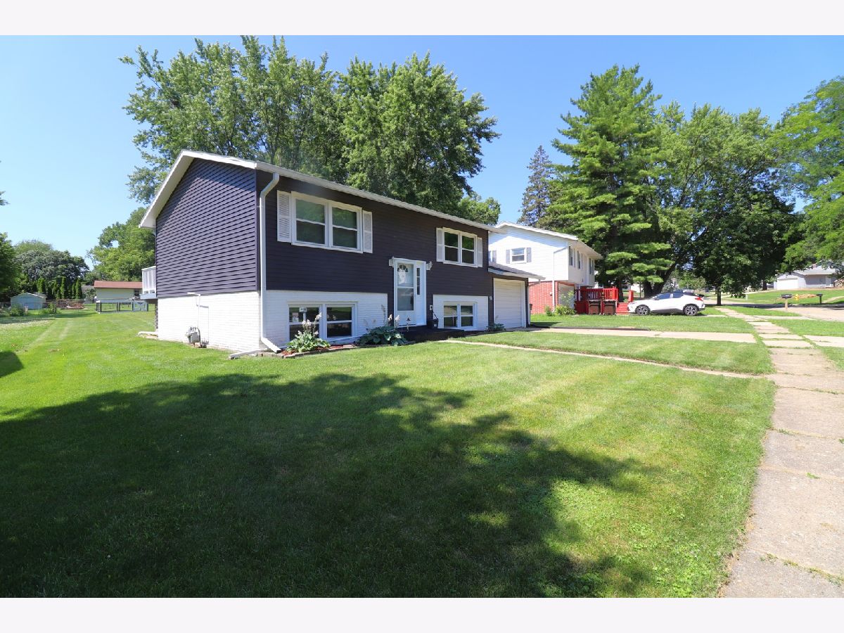  For Sale Freeport Illinois, 1719 Revere