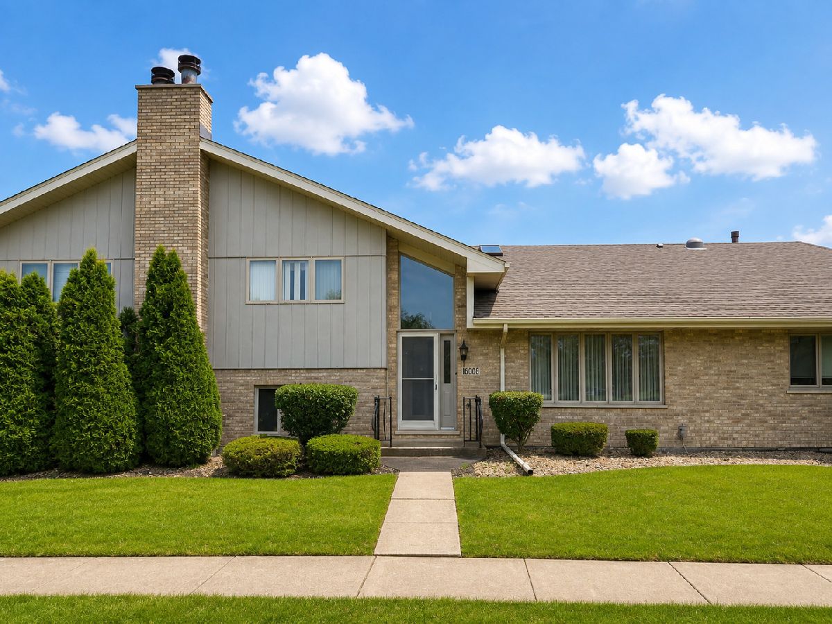  For Sale Orland Park Illinois, 18008 Kansas Court