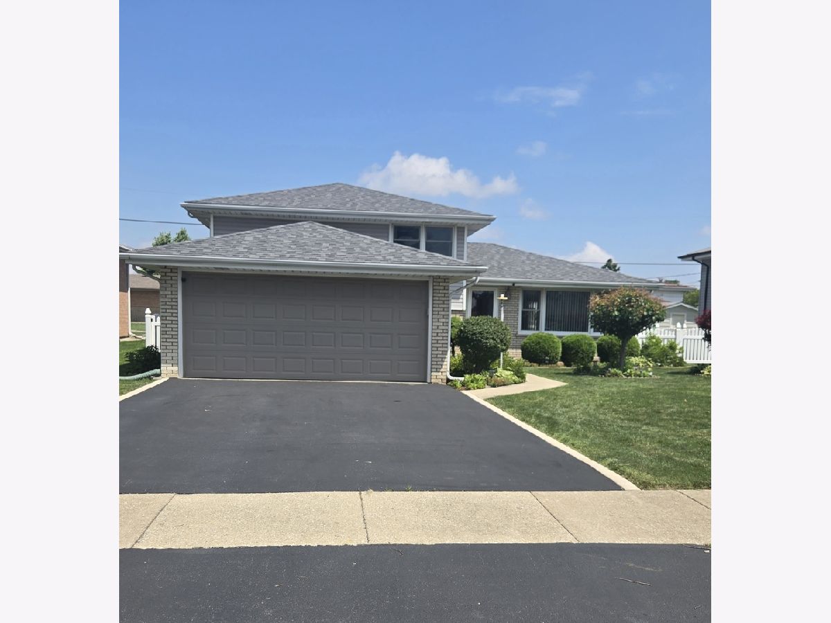  For Sale Bridgeview Illinois, 7836 81st Street
