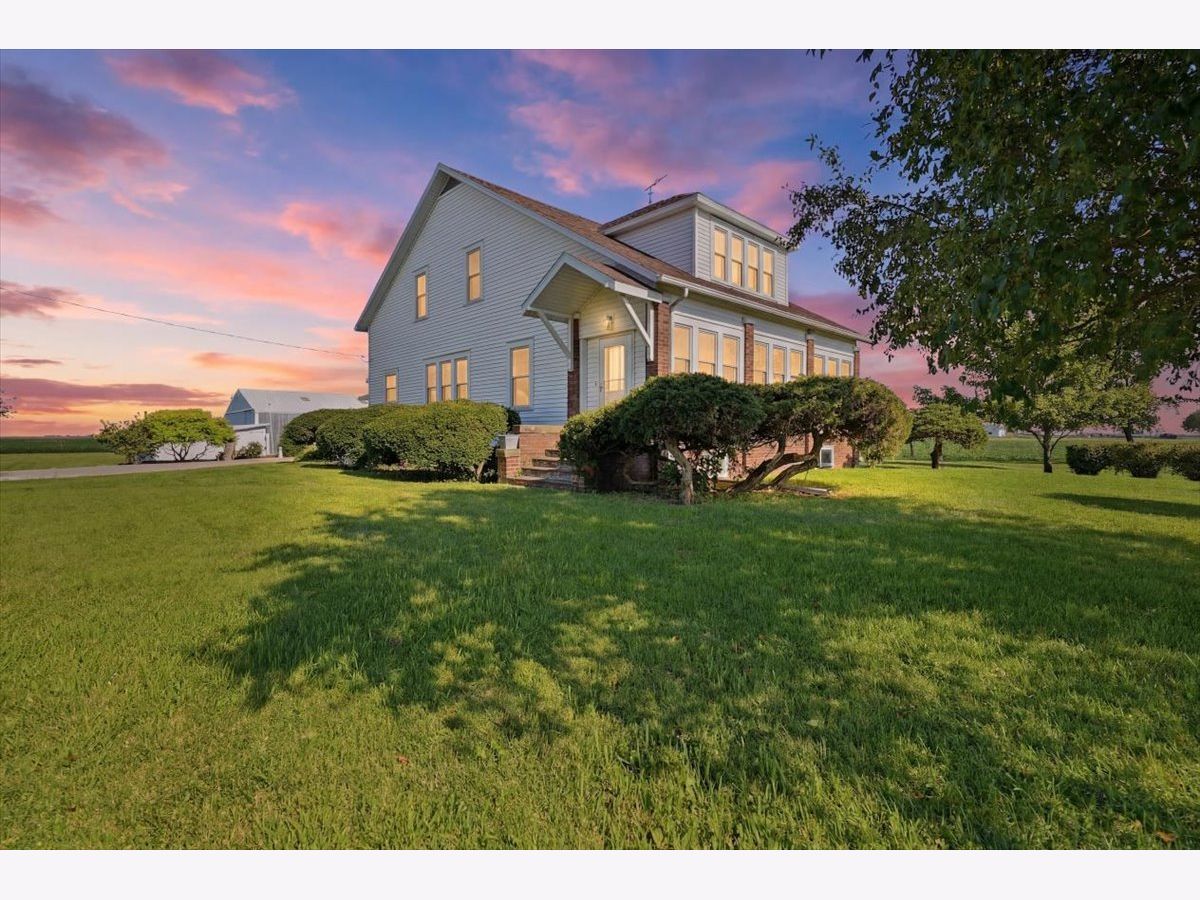  For Sale Gridley Illinois, 10168 600 E Road
