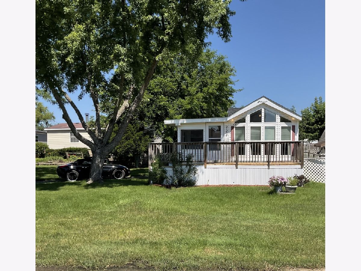  For Sale Lakemoor Illinois, 222 Rusty Scupper