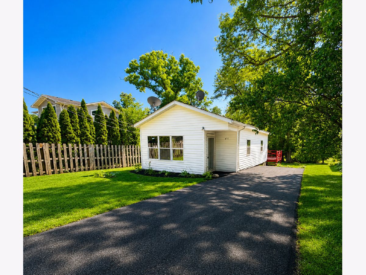  For Sale Spring Grove Illinois, 6415 Shore Avenue