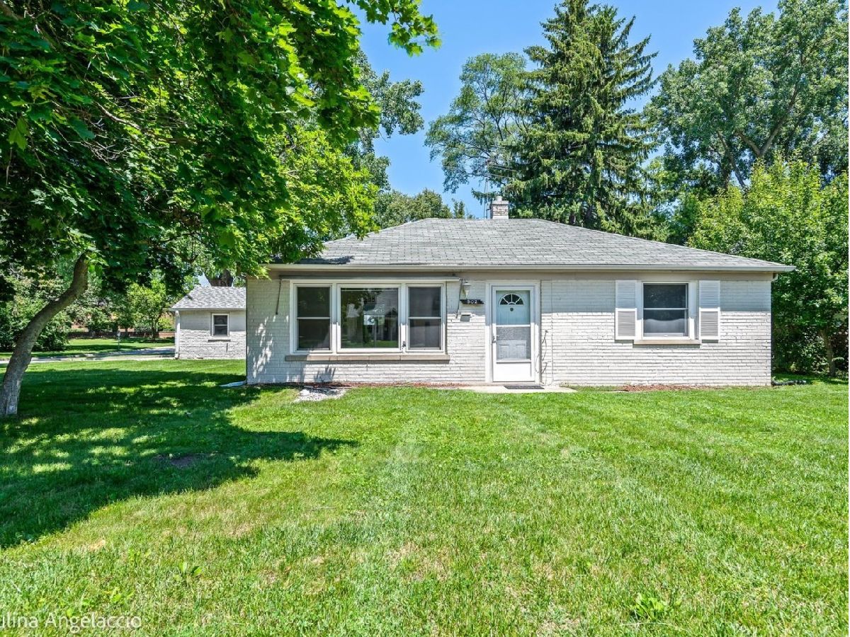  For Sale Libertyville Illinois, 902 Rockland Road