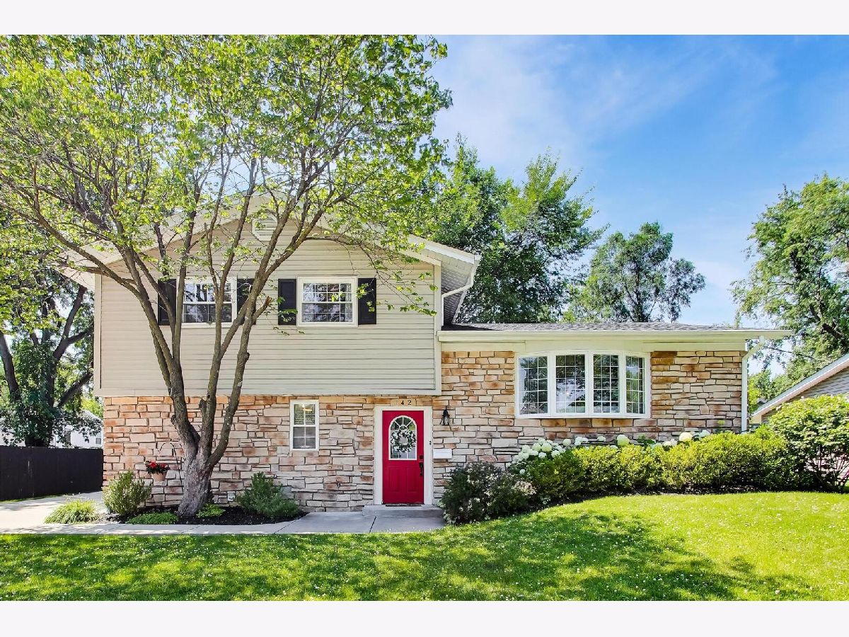 Homes For Sale Winston Park Palatine Illinois, 142 Cady Drive