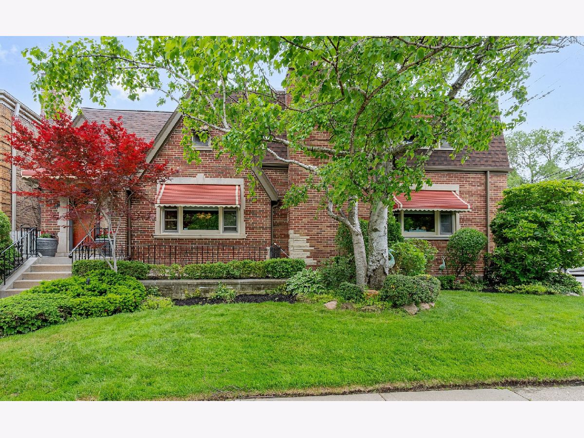  For Sale Chicago Illinois, 1619 Sayre Avenue