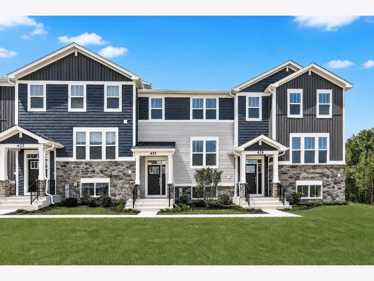 Condos & Townhomes For Sale Oaks Of Volo Volo Illinois, 434 Red Oak Circle