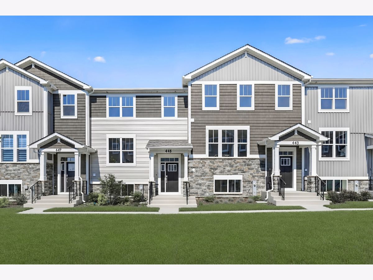 Condos & Townhomes For Sale Oaks Of Volo Volo Illinois, 445 Red Oak Circle