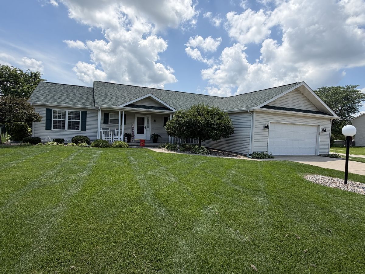  For Sale Mahomet Illinois, 2001 Juniper Drive