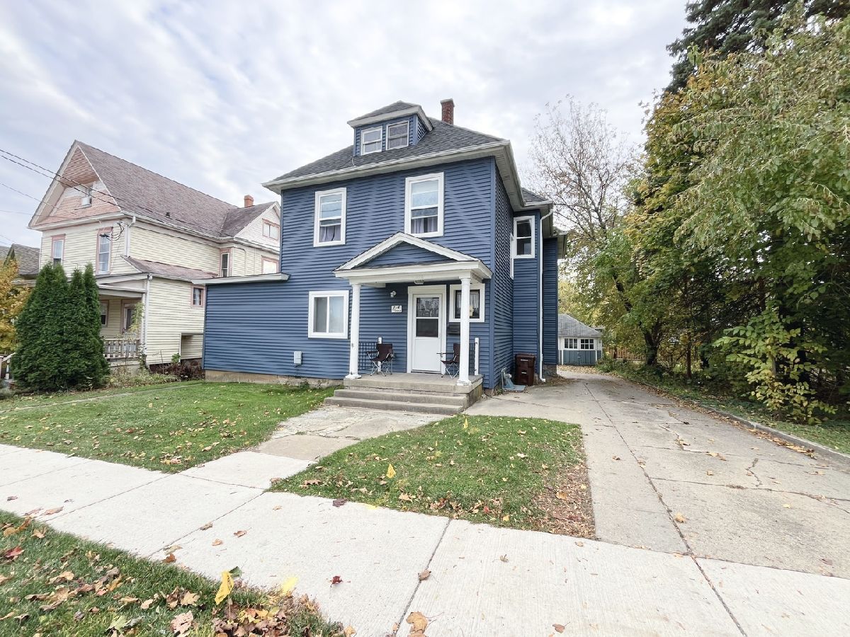  For Rent Woodstock Illinois, 216 South