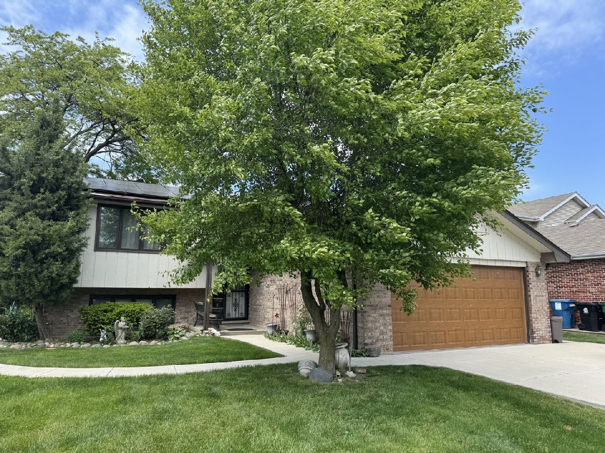  For Sale Bridgeview Illinois, 7432 Beloit Avenue