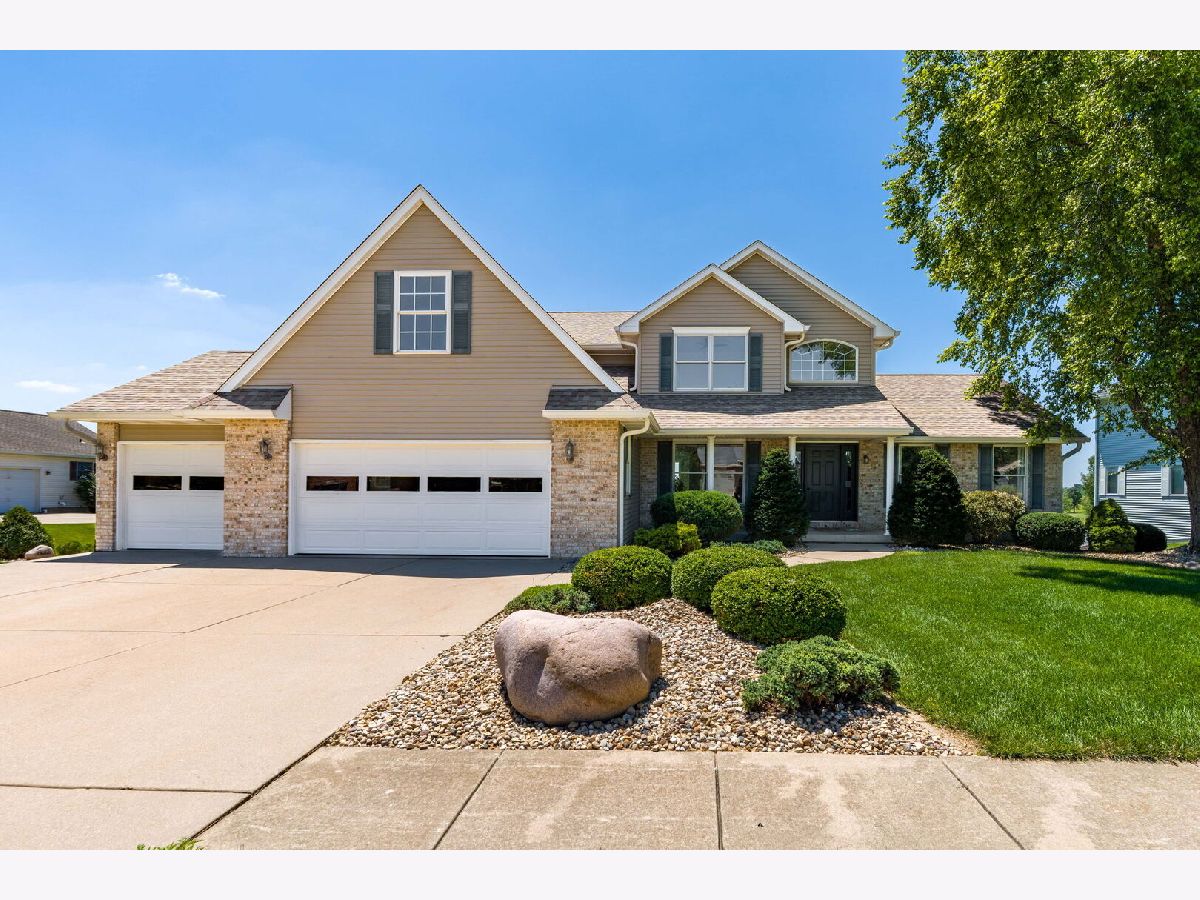  For Sale Geneseo Illinois, 1573 Crimson King Court