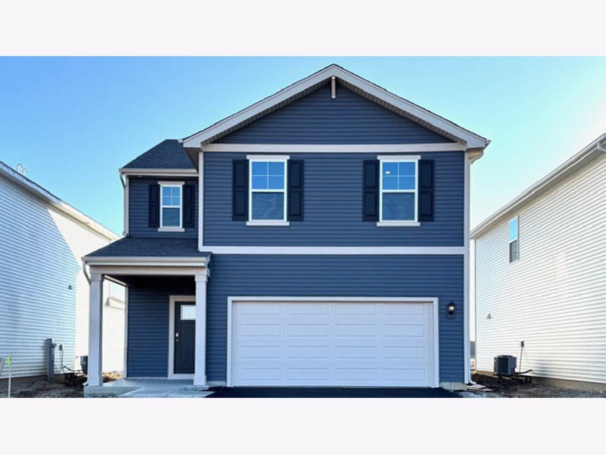 Townhomes & Condos & Homes For Sale Cambridge Lakes Pingree Grove Illinois, 2903 Sundance Drive