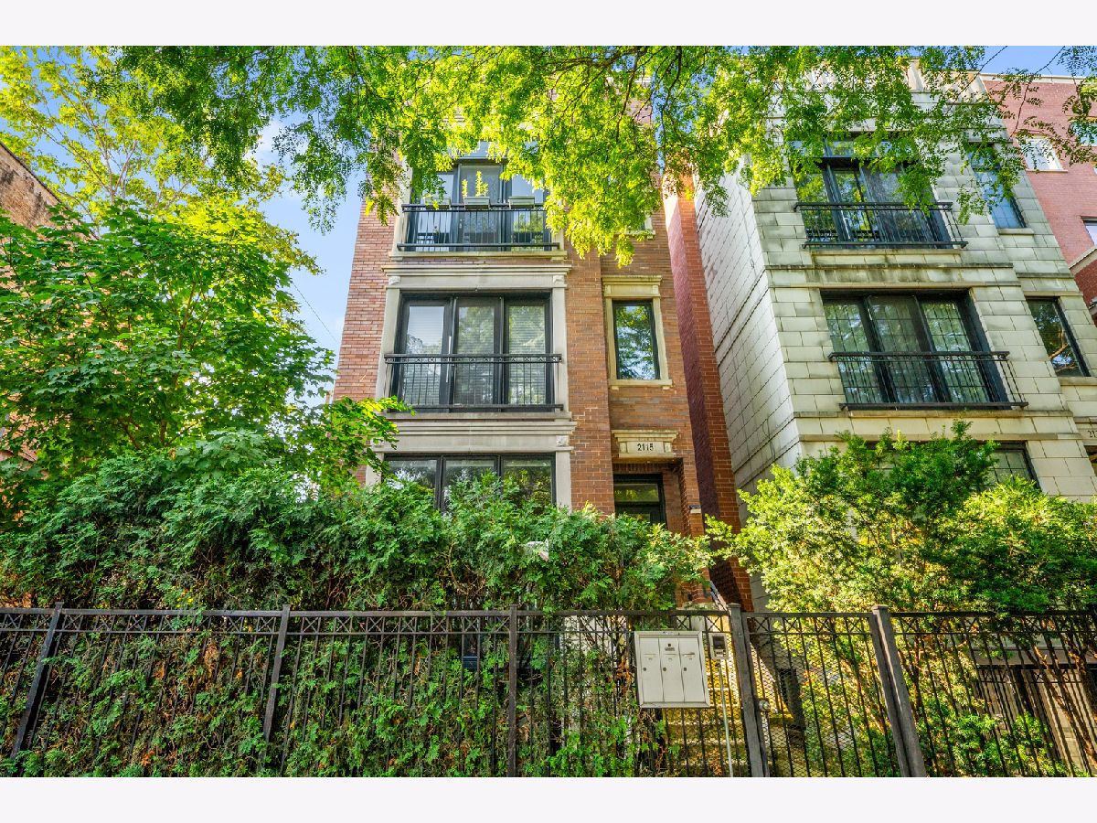  Rented Chicago Illinois, 2115 Crystal