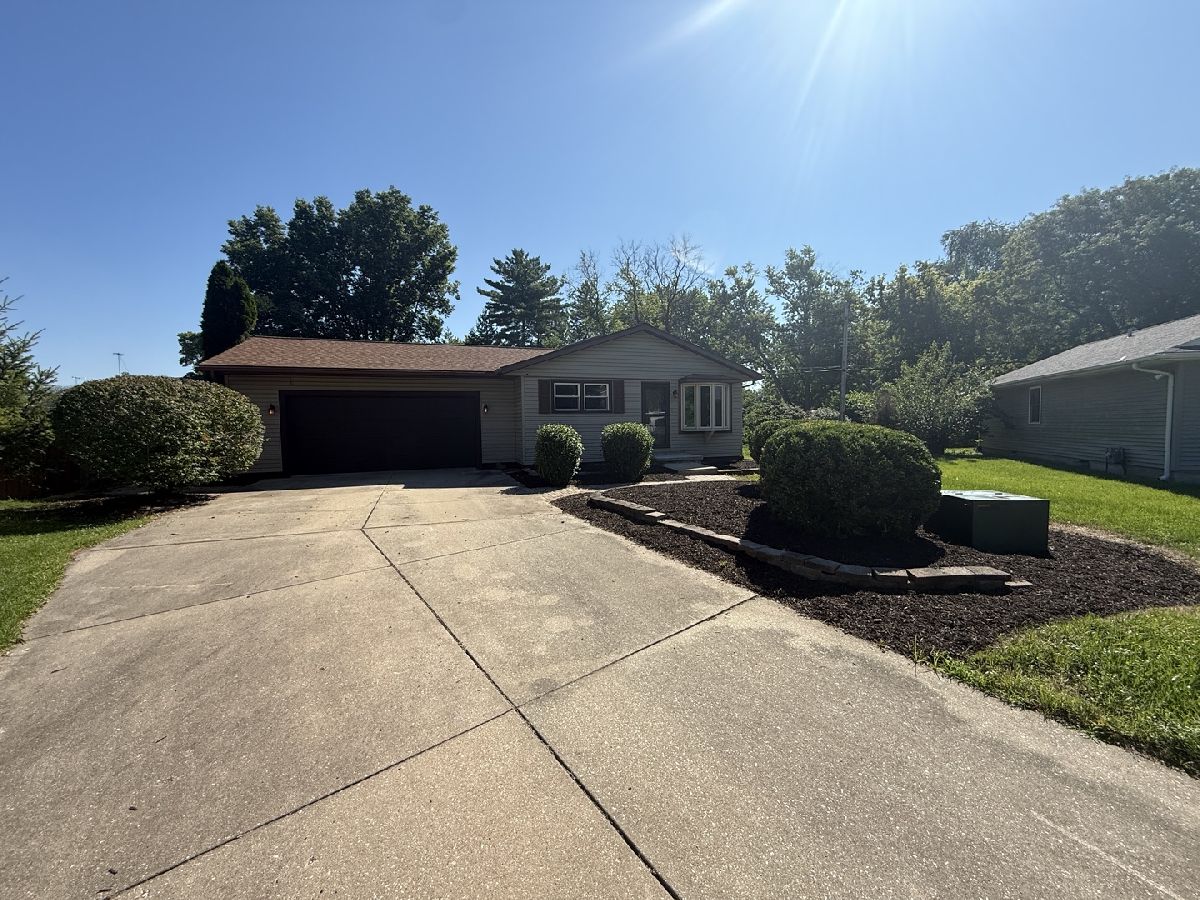  Sold Ottawa Illinois, 320 Midwestern
