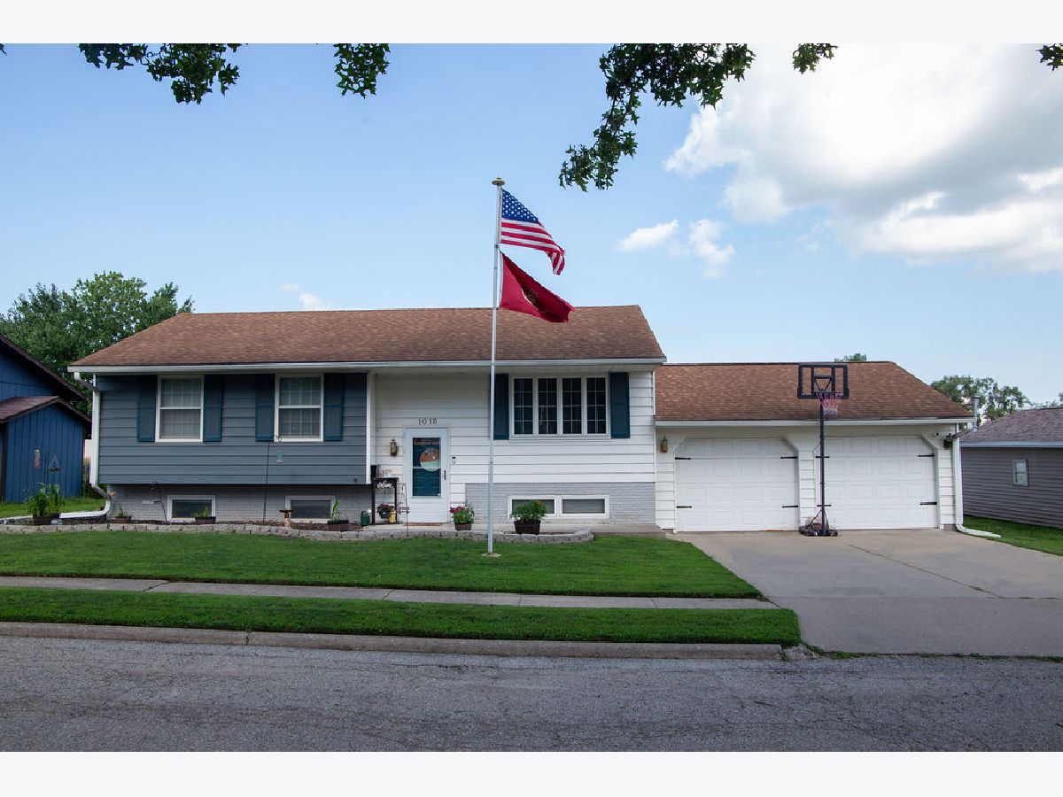  For Sale Fulton Illinois, 1015 Suncrest Drive