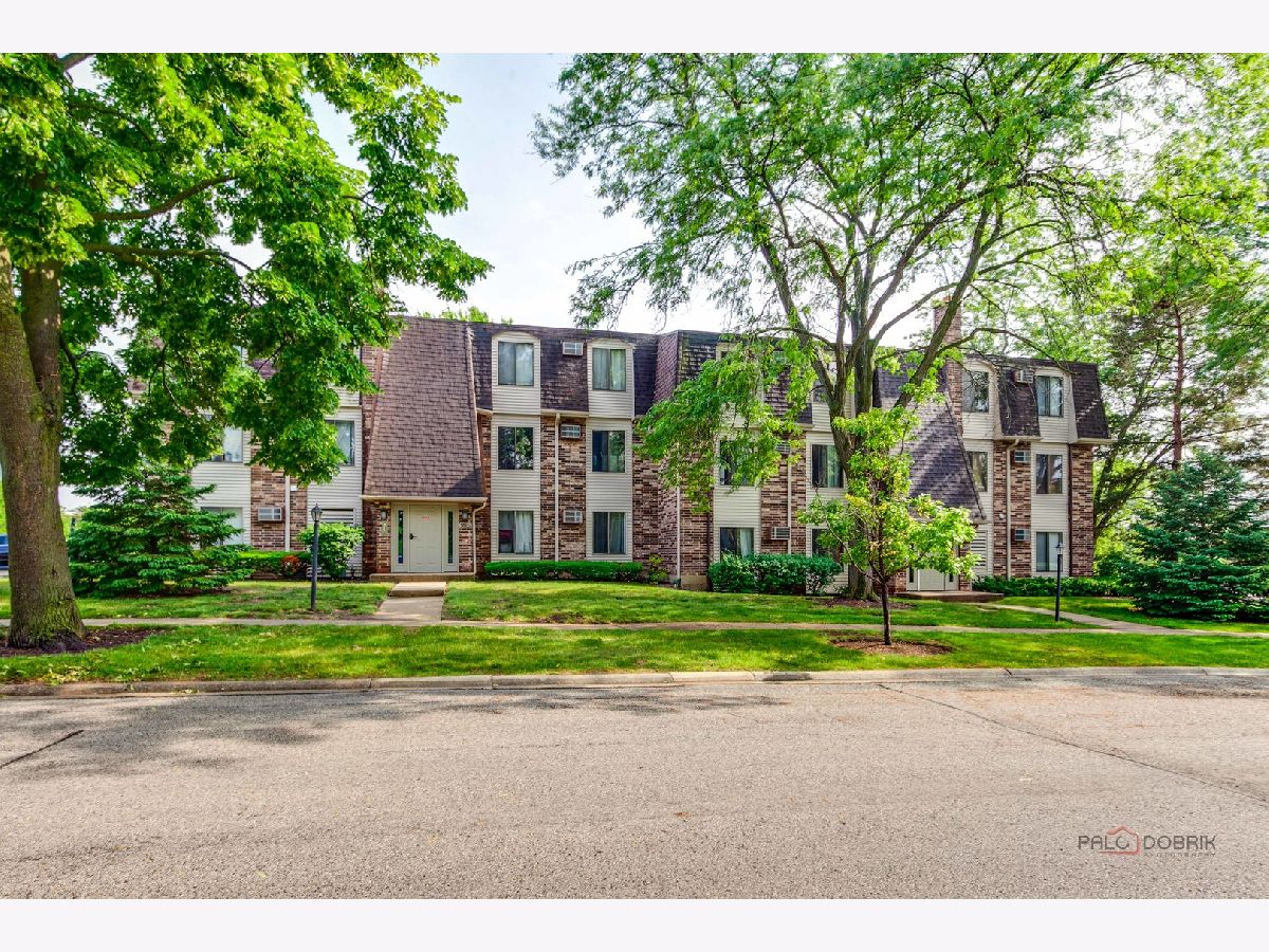  For Sale Vernon Hills Illinois, 985 Court Of Shorewood Court