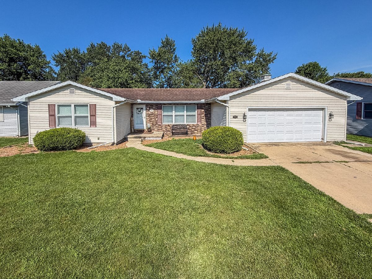  For Sale Rantoul Illinois, 1015 Cambridge Drive