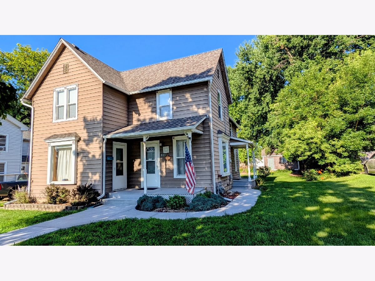  For Sale Mount Morris Illinois, 111 Wesley Avenue