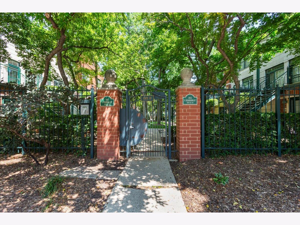  For Sale Chicago Illinois, 1812 Federal Street