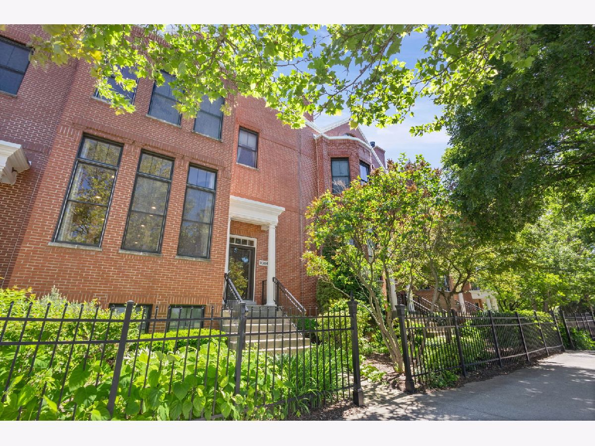 Homes & Townhomes & Condos For Sale The Glen Glenview Illinois, 2064 Valor Court