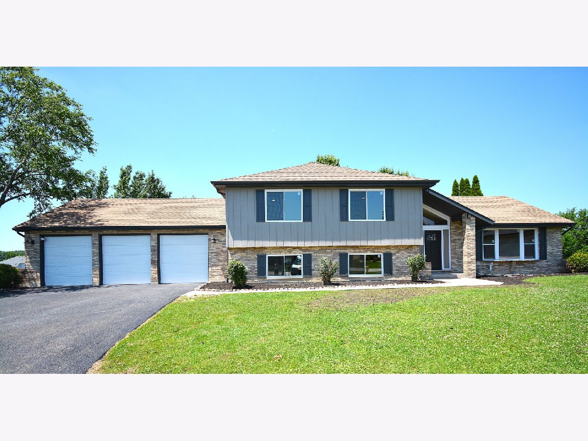  For Sale Country Club Hills Illinois, 18628 Becker Terrace