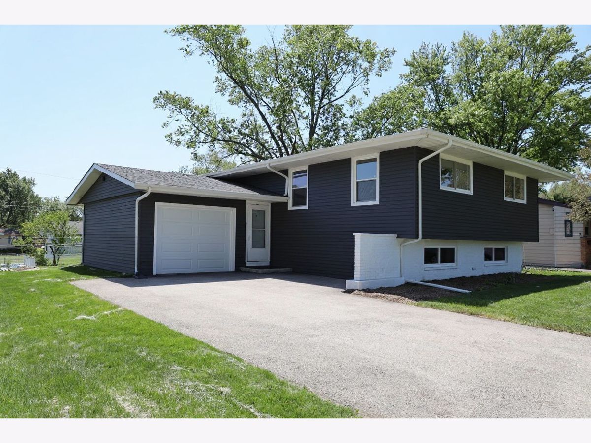  For Rent Woodridge Illinois, 2541 75th