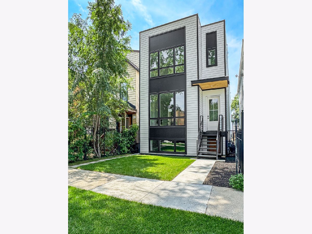  For Sale Chicago Illinois, 1728 Sawyer Avenue