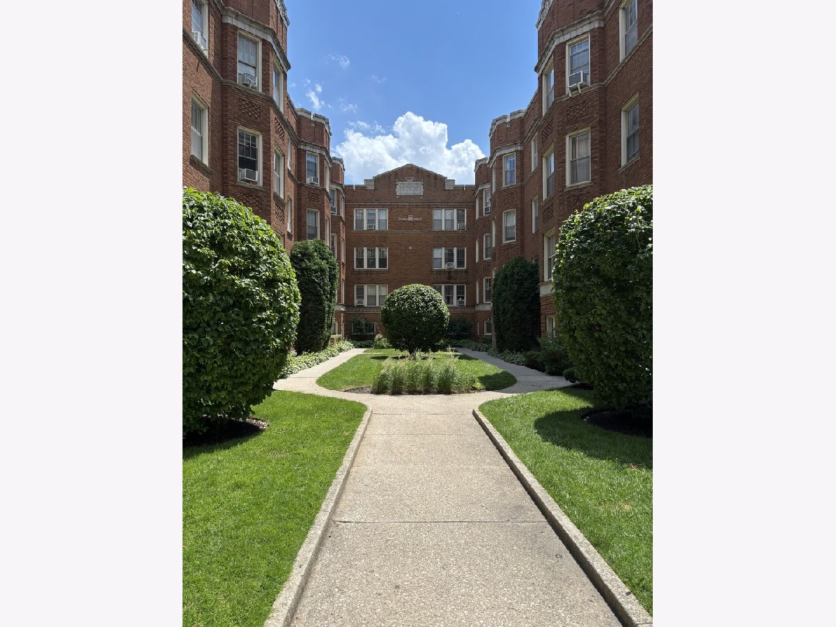  Rented Oak Park Illinois, 607 Washington