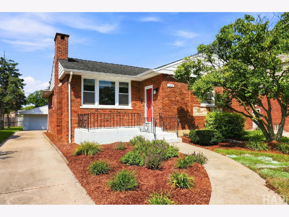  For Sale Westchester Illinois, 1512 Portsmouth Avenue