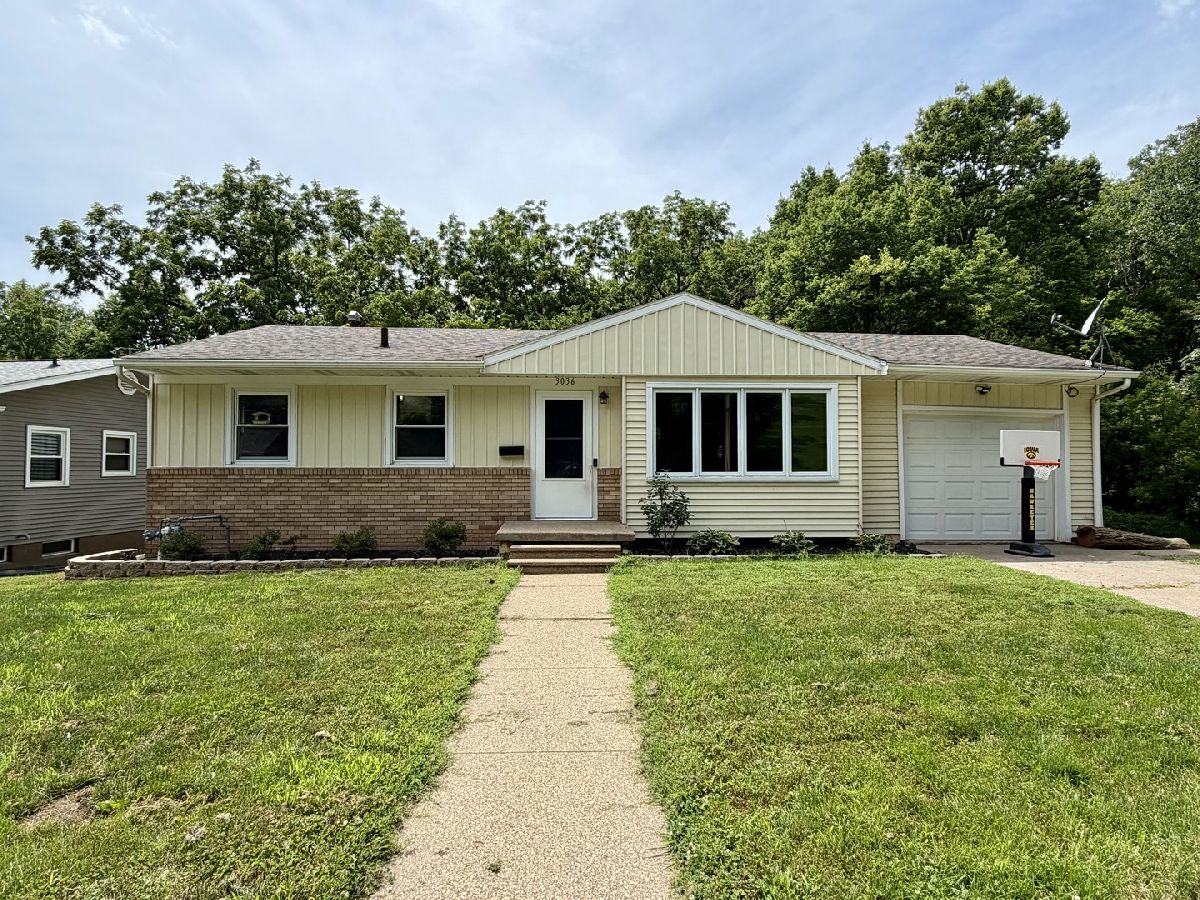  For Sale Clinton Iowa, 3036 Tower Road