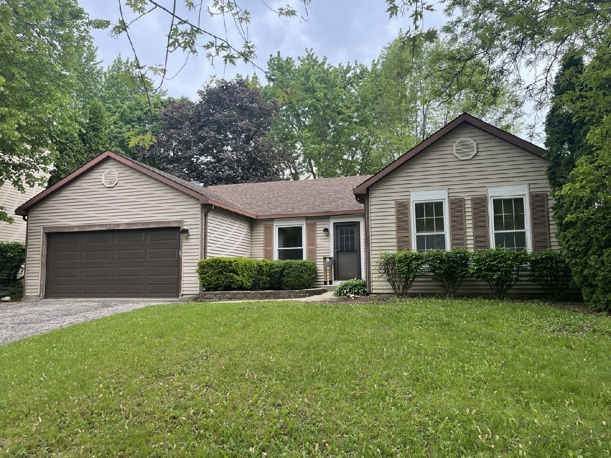  For Rent Cary Illinois, 821 Brentwood