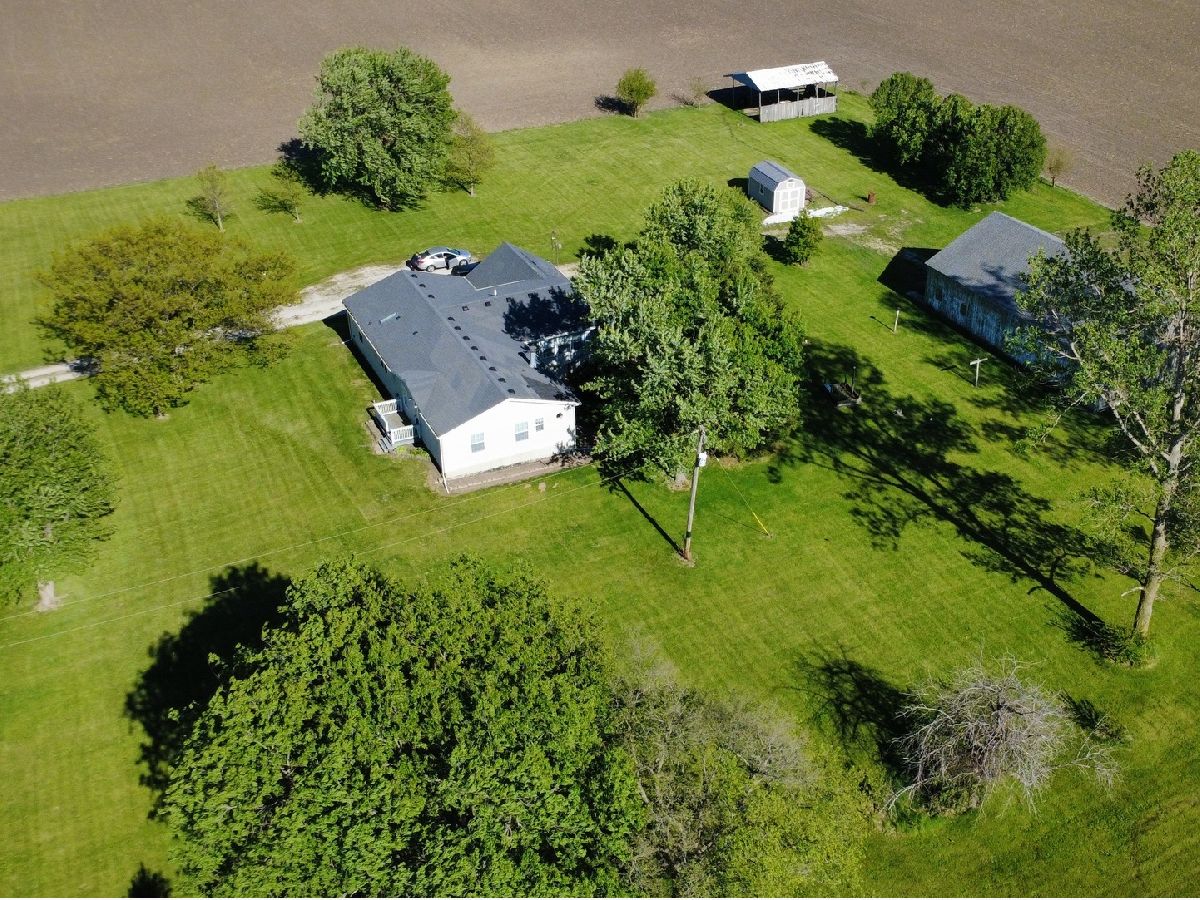  For Sale Hoopeston Illinois, 10078 State Route 9