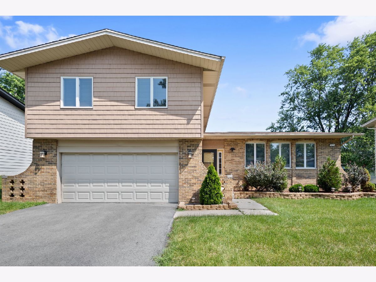 Homes For Sale Lakewood Manor Richton Park Illinois, 5226 Riverside Drive
