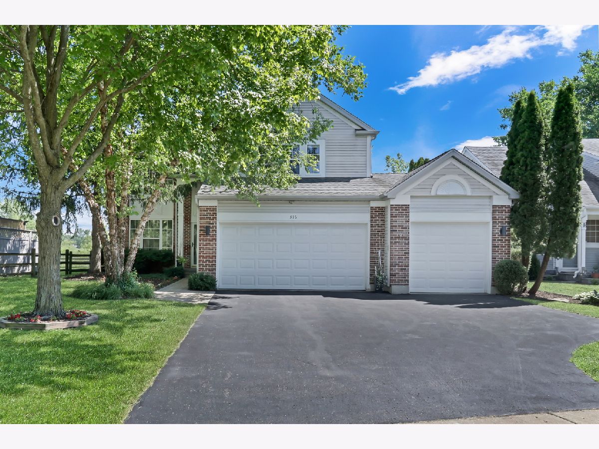  For Sale Hainesville Illinois, 319 Deer Lake Drive