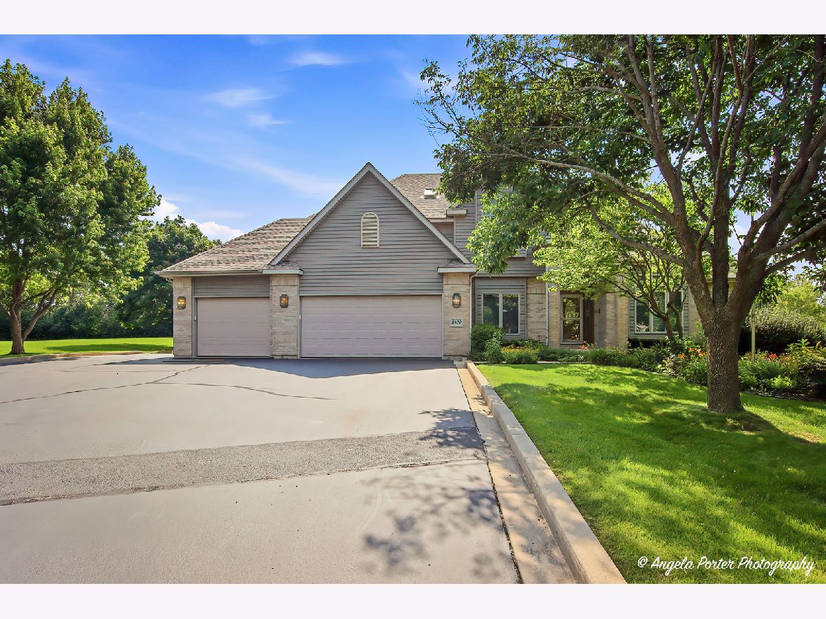  For Sale Spring Grove Illinois, 8420 Saint Moritz Drive