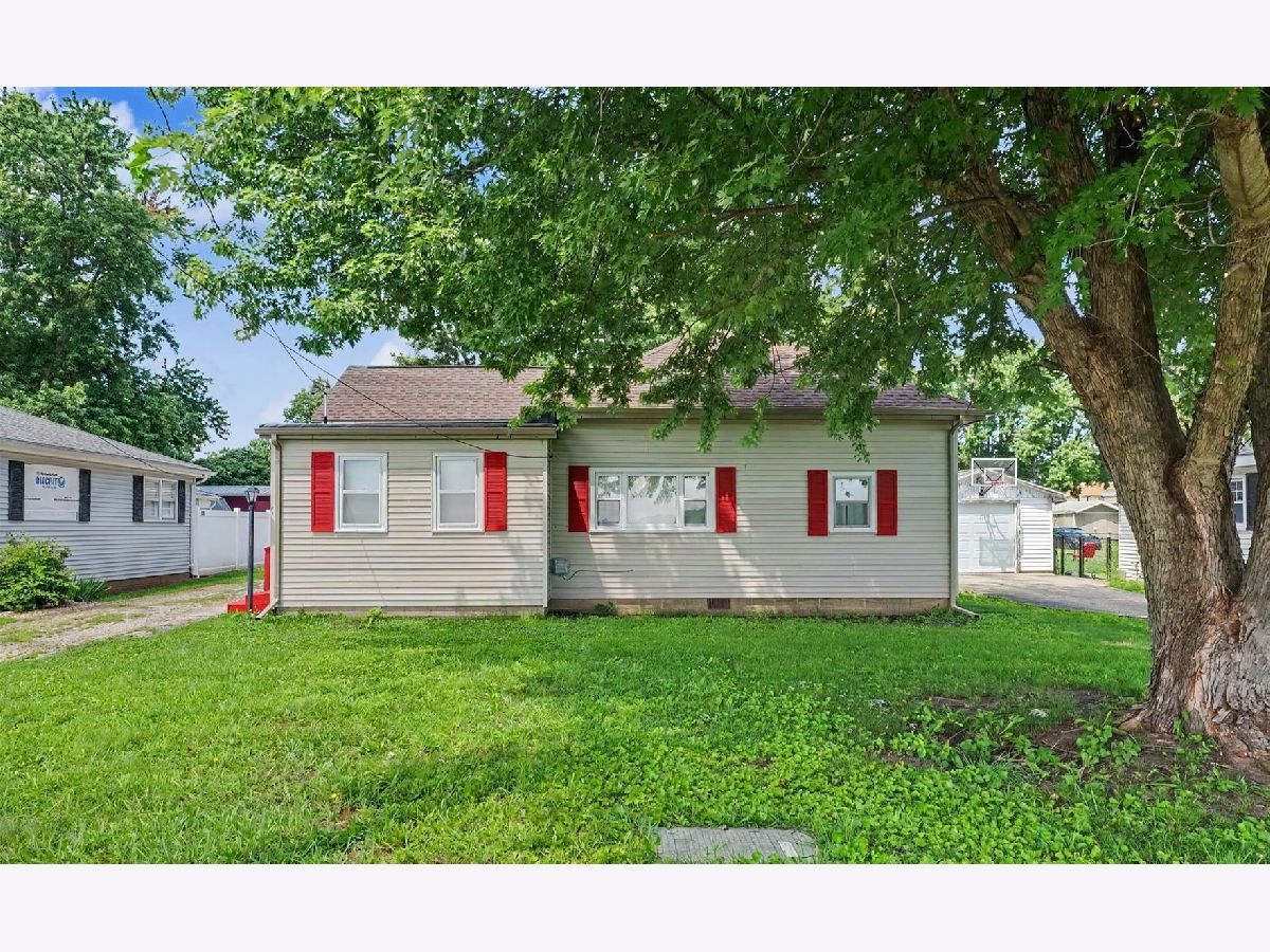  For Sale Fisher Illinois, 309 First Street
