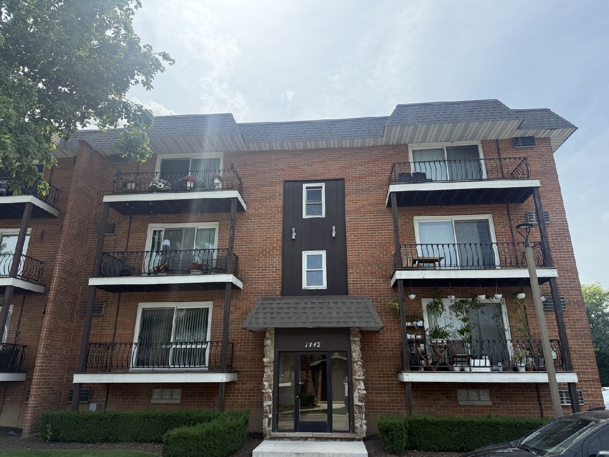  For Rent Westmont Illinois, 1442 Carriage