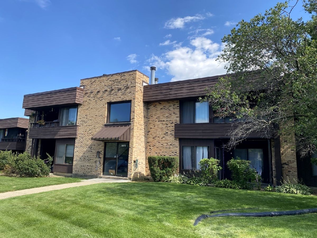 Condominiums For Sale Forest Edge Palatine Illinois, 1411 Sterling Avenue