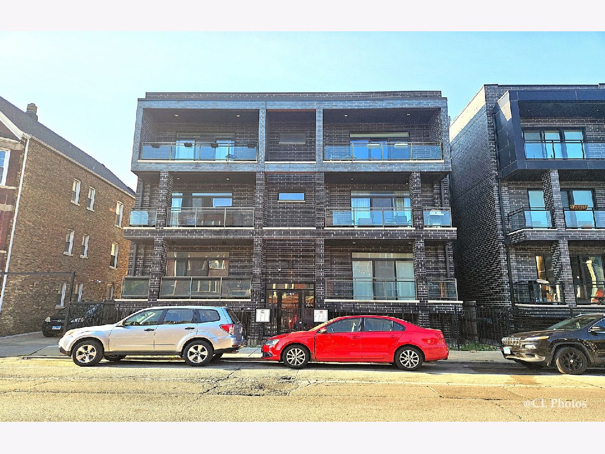  Rented Chicago Illinois, 3620 Diversey