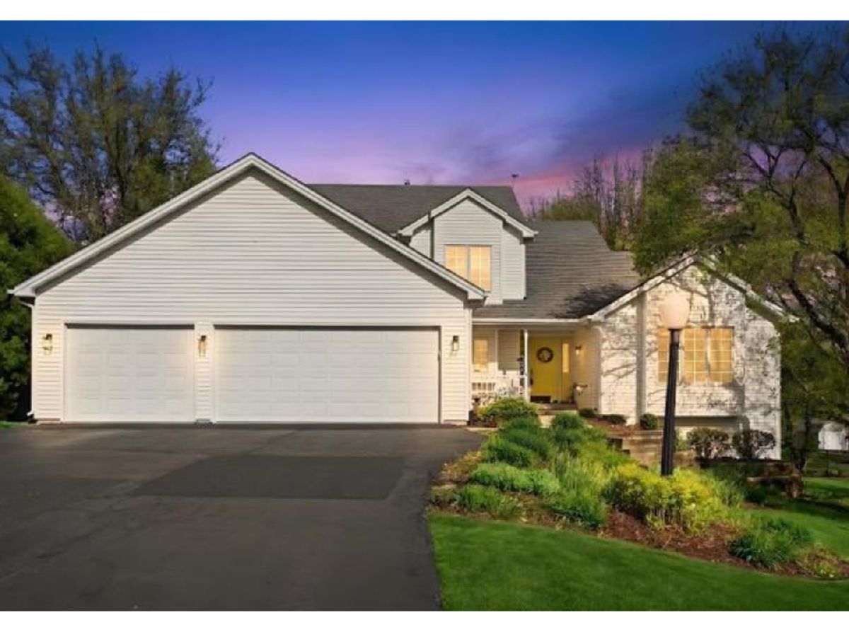  For Sale Roscoe Illinois, 11497 Ridgecrest Drive
