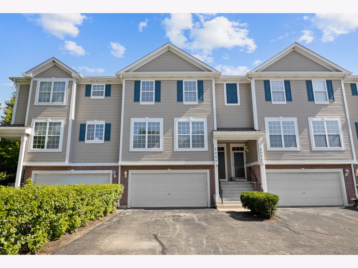 Townhomes & Condos For Rent Legacy Fields Aurora Illinois, 2255 Hudson